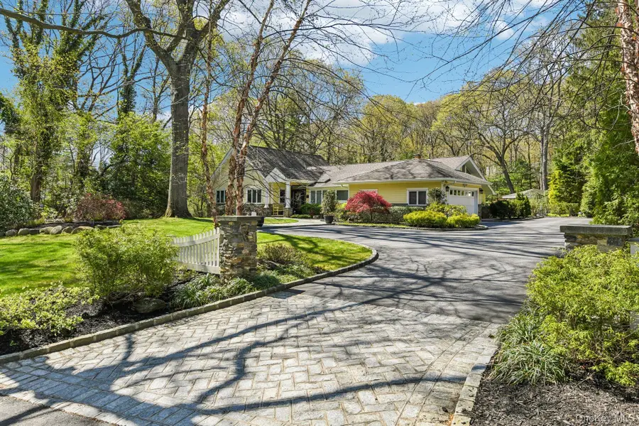 27 Treeview Drive, Melville, NY 11747 - #3