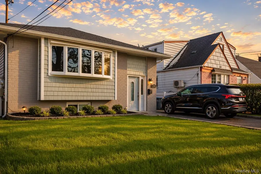 36 Elton Street, Westbury, NY 11590 - #3