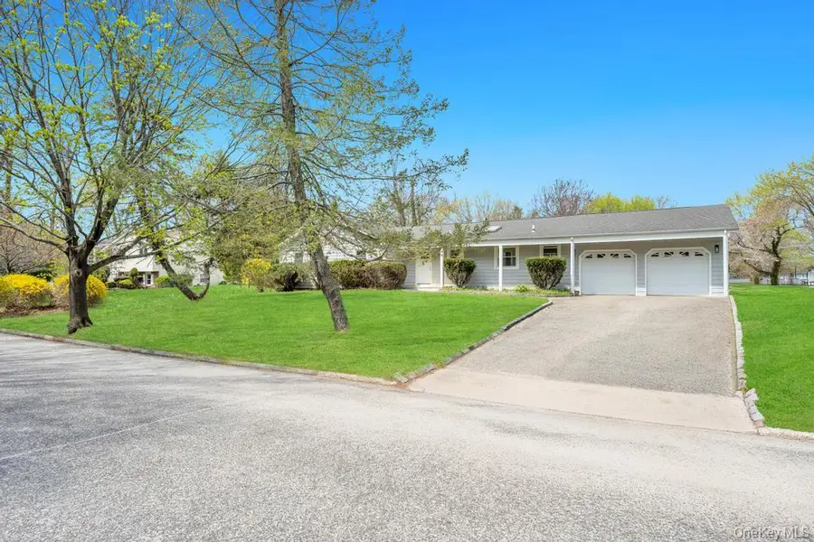 5 Julia Circle, East Setauket, NY 11733 - #2