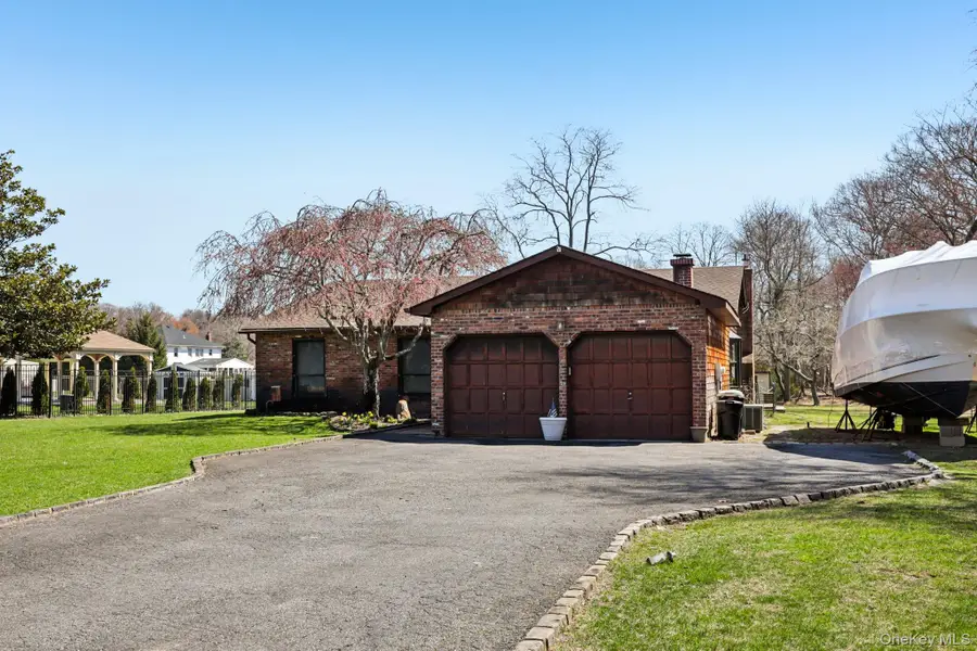 225 Bayview Avenue, East Islip, NY 11730 - #2