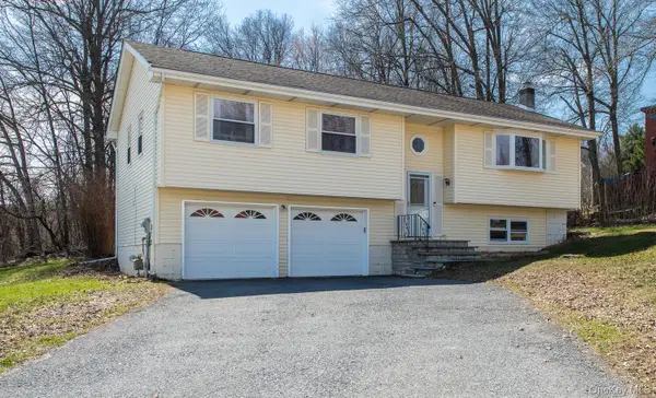 6 Lenny Court, Wappingers Falls, NY 12590