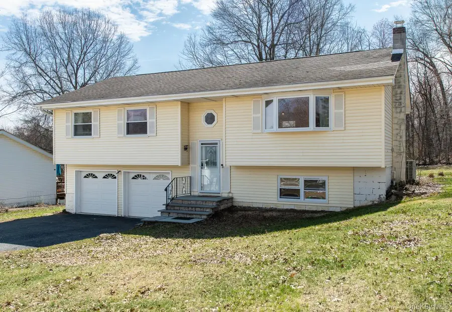 6 Lenny Court, Wappingers Falls, NY 12590 - #3