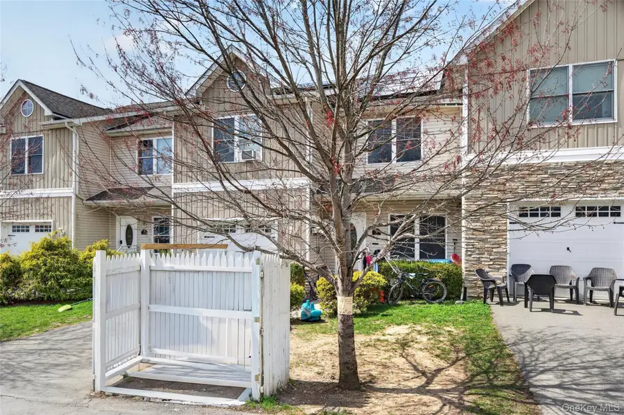 9 Maple Avenue, Bloomingburg, NY 12721 - #3