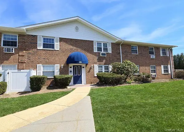 460 Old Town Road #26M, Port Jefferson Station, NY 11776