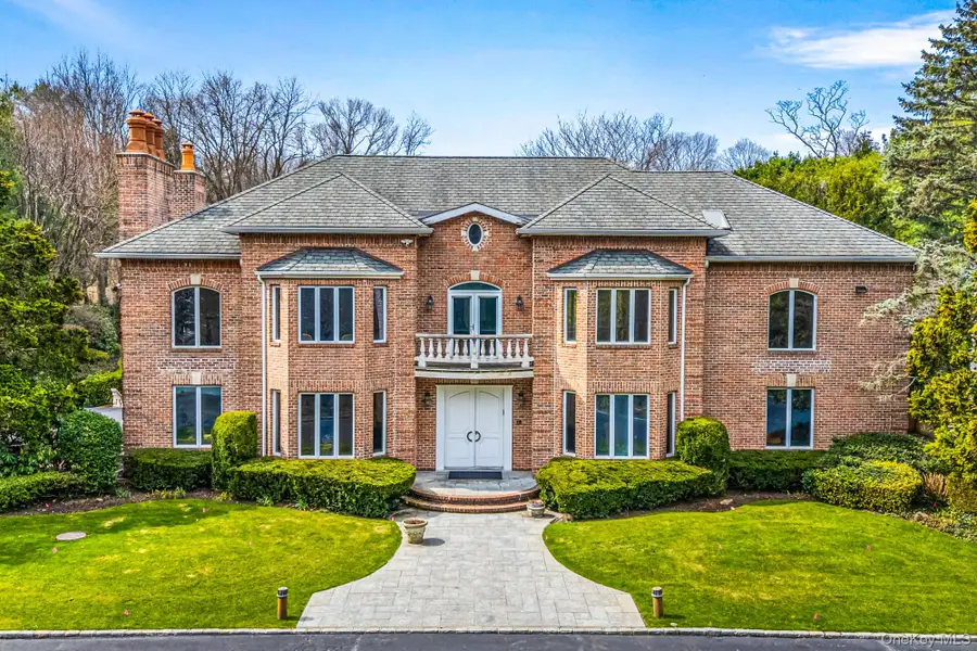 6 Coachmans Court, Old Westbury, NY 11568 - #2