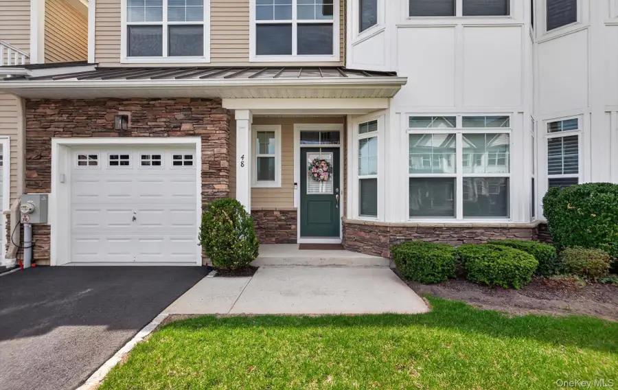 48 Bellflower Path, Smithtown, NY 11787 - #3