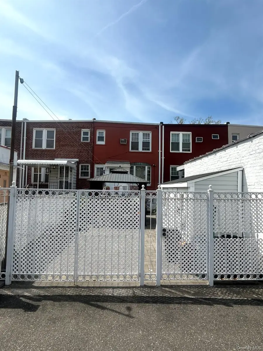 65-41 77th Place, Middle Village, NY 11379 - #3