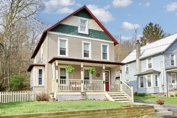 17 1st Avenue, Unionville, NY 12550