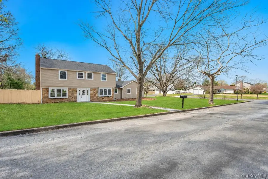 4 Chevy Drive, South Setauket, NY 11720 - #2