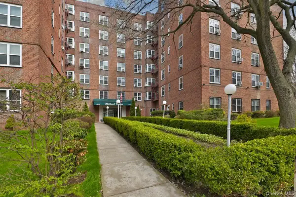 182-25 Wexford Terrace #505, Jamaica Estates, NY 11432