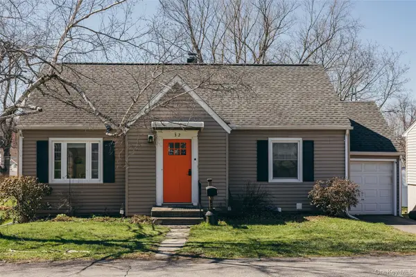 32 Ten Broeck Avenue, Hudson, NY 12534