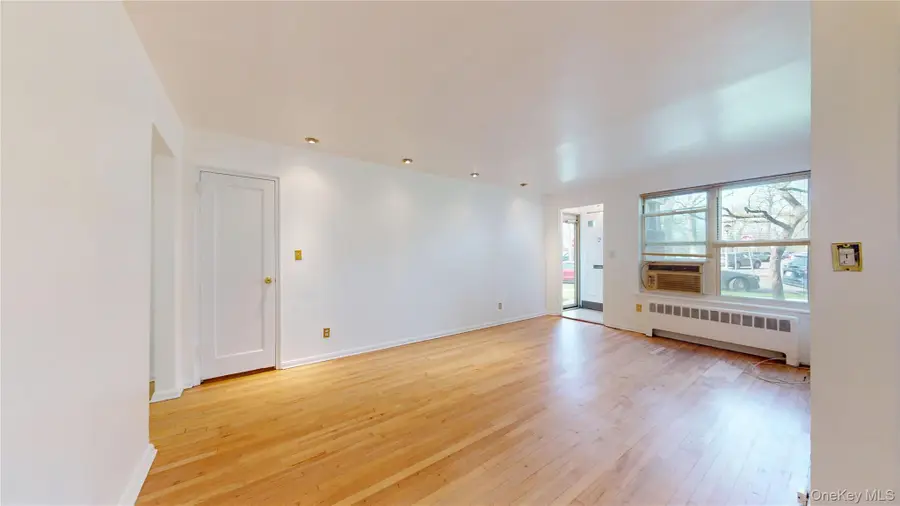 33 Edwards #1 B, Roslyn Heights, NY 11577 - #2