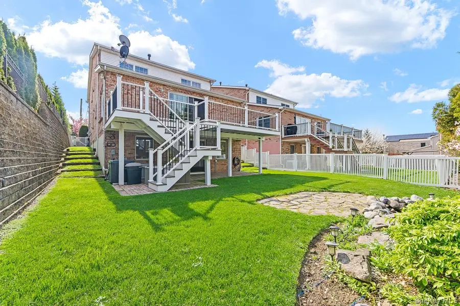 335 Cresthaven Lane, Whitestone, NY 11357 - #2