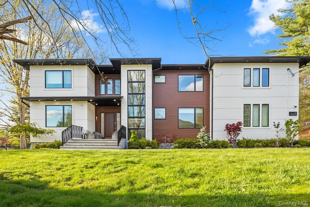 5 Blue Bird Road, Monsey, NY 10952 - #1