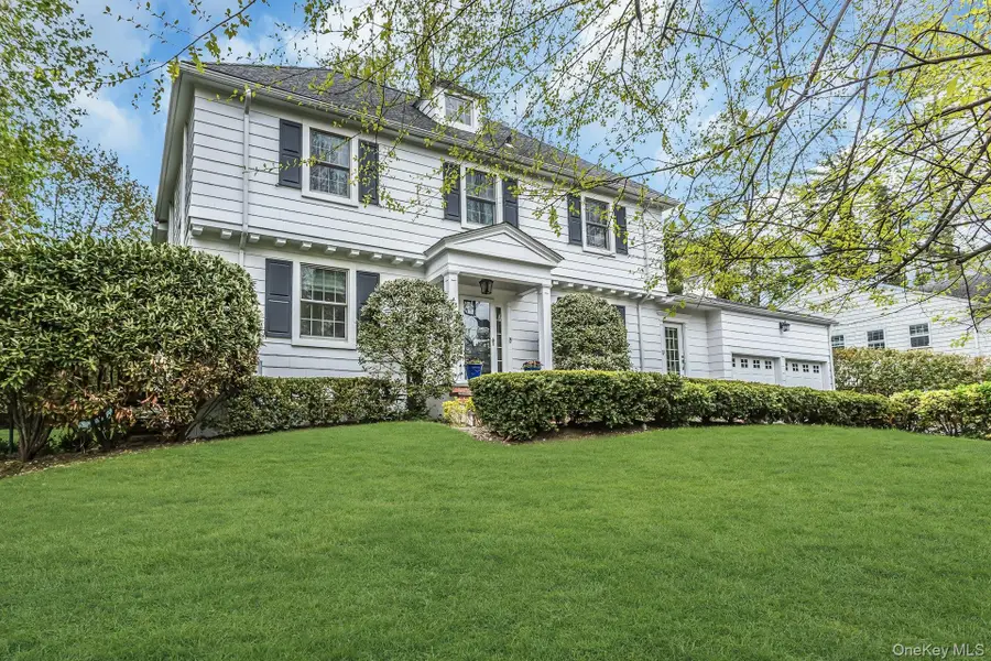 21 The Birches, Roslyn Estates, NY 11576 - #2