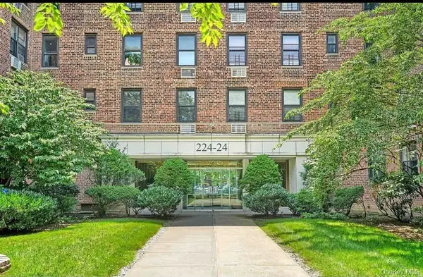 224-24 Union Turnpike #1R, Oakland Gardens, NY 11314