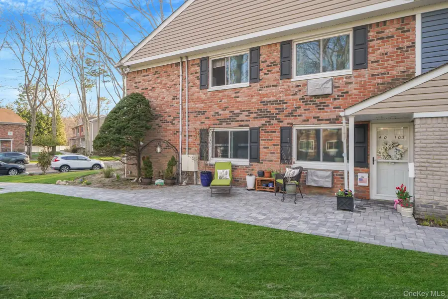 40 W 4th St #103, Patchogue, NY 11772 - #3
