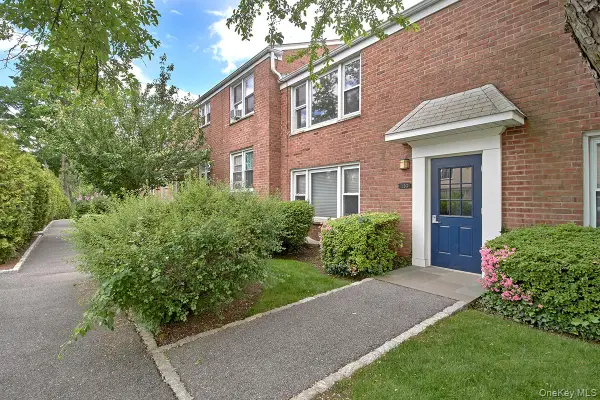 110 Lawn #2H, Mamaroneck, NY 10543