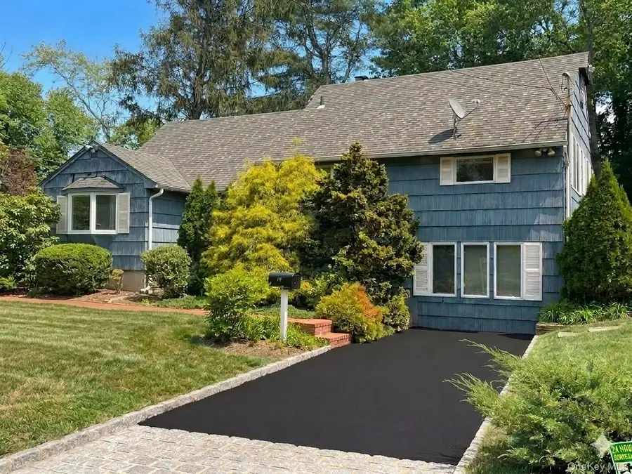 19 Nursery Road, Melville, NY 11747 - #2