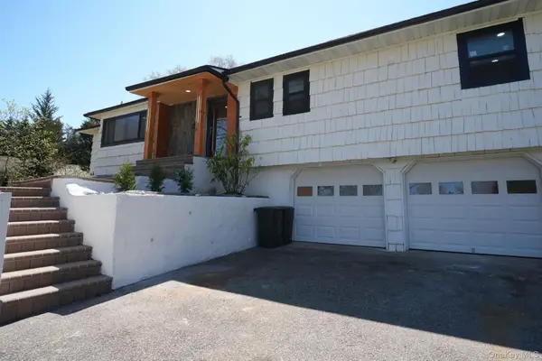 36 Storyland Lane, East Setauket, NY 11733