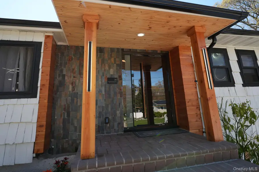 36 Storyland Lane, East Setauket, NY 11733 - #3