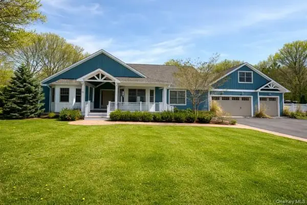 117 Hedges Avenue, East Patchogue, NY 11772