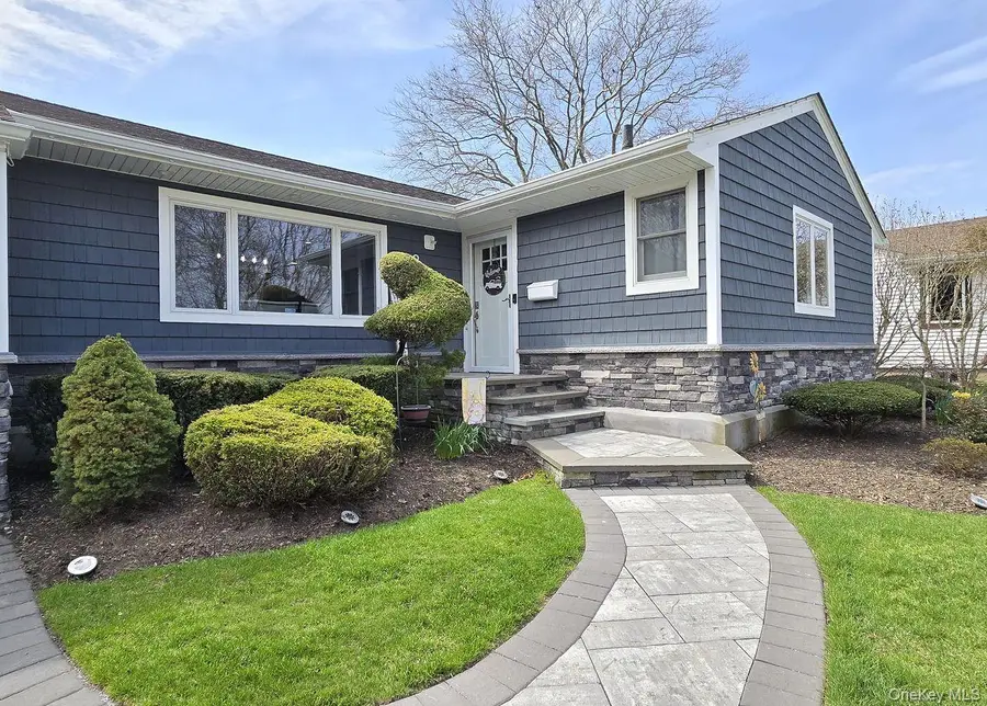 22 Clifford Drive, Farmingdale, NY 11735 - #2