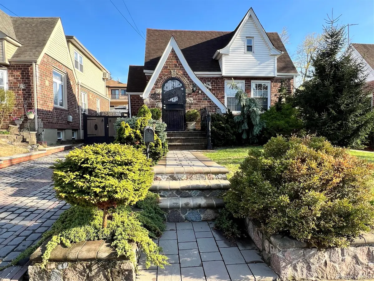 24912 Rushmore Terrace, Little Neck, NY 11362 - #1