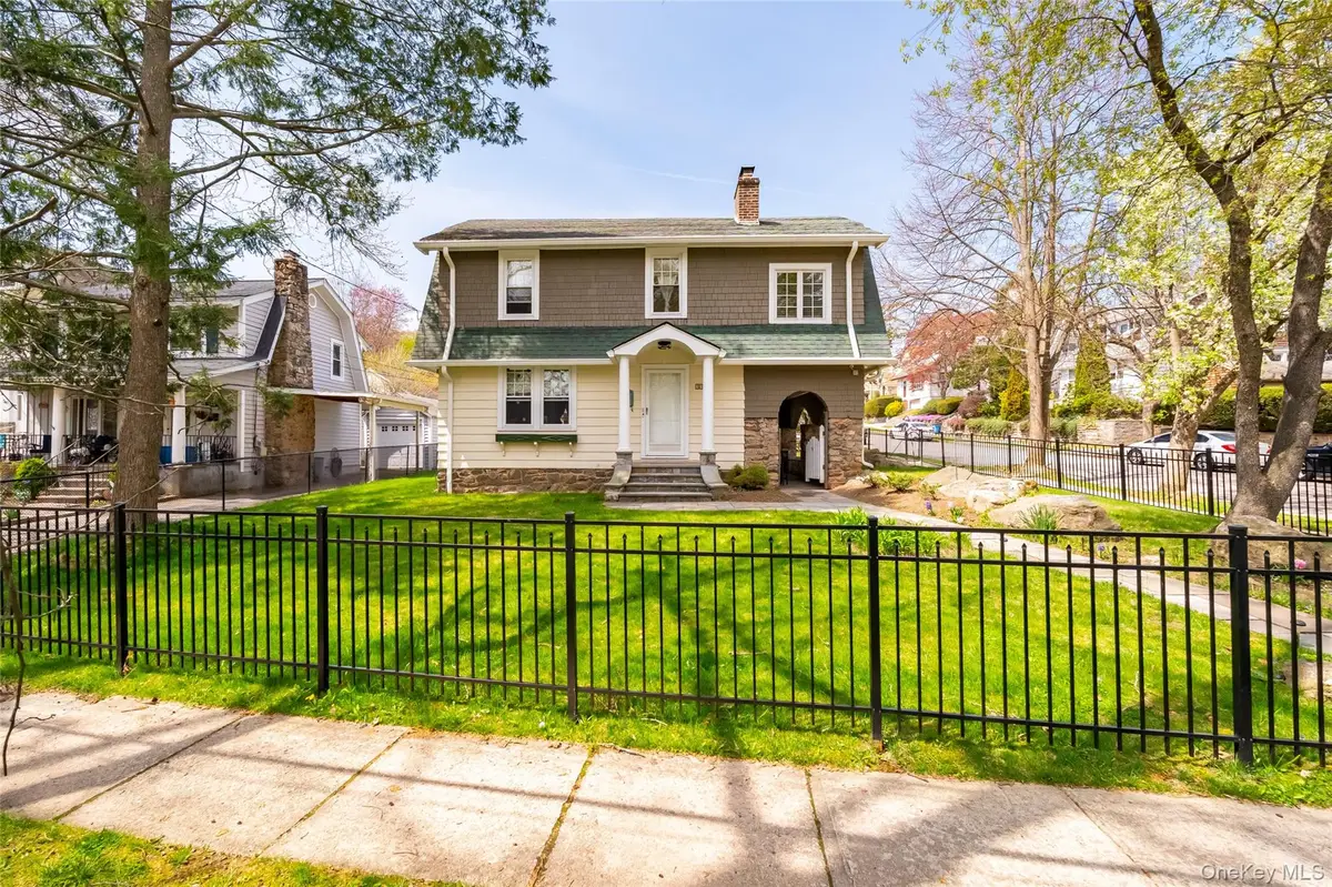 350 Hutchinson Boulevard, Mount Vernon, NY 10552 - #1