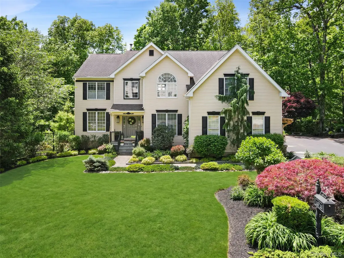 61 Hallocks Run, Somers, NY 10589 - #1
