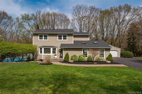 18 Pilgrim Drive, Port Jefferson, NY 11777