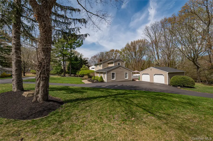 18 Pilgrim Drive, Port Jefferson, NY 11777 - #3