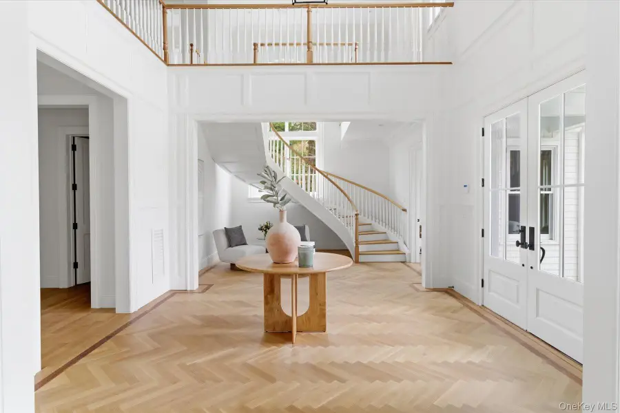 3 Crane Road, Lloyd Harbor, NY 11743 - #3