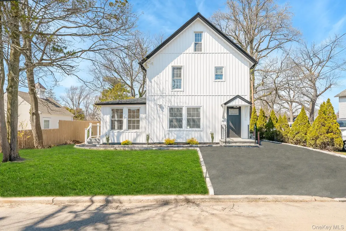 227 N Railroad Avenue, Babylon, NY 11702 - #1