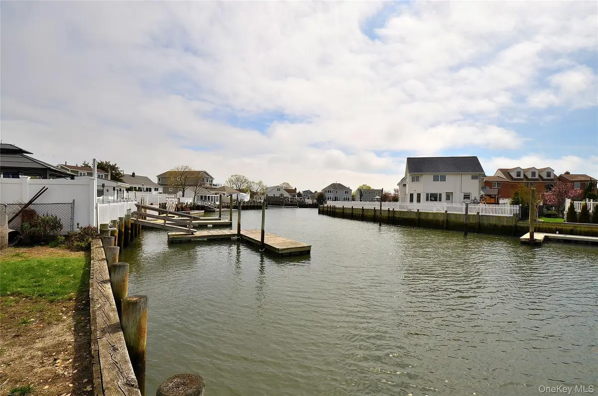 2586 Riverside Drive, Wantagh, NY 11793 - #1