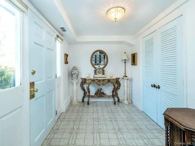 1106 Glen Cove Avenue, Glen Head, NY 11545 - #3