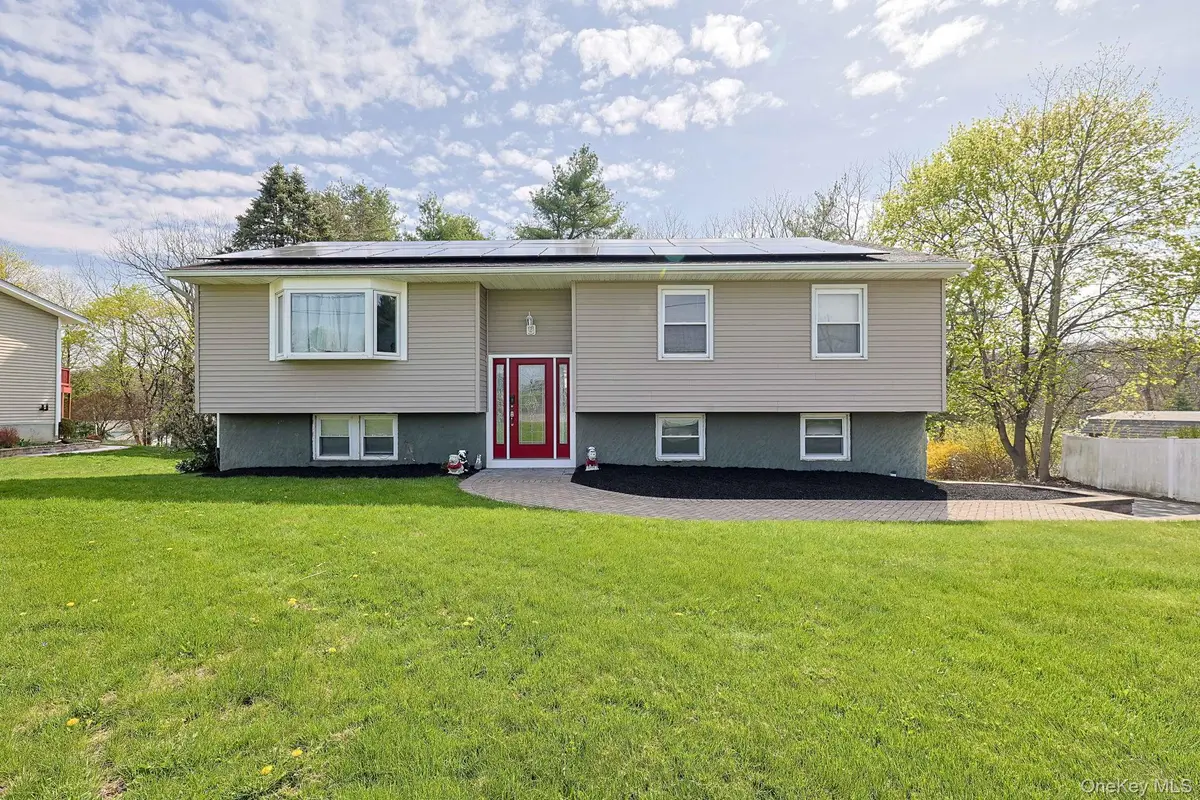 4 North Drive, Poughkeepsie, NY 12603 - #1