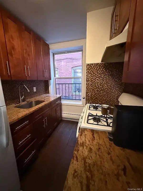 18 Brighton 4th Terrace, Brooklyn, NY 11235 - #3