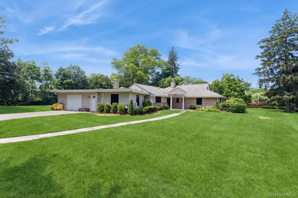 2 Foxwood Road, Kings Point, NY 11024