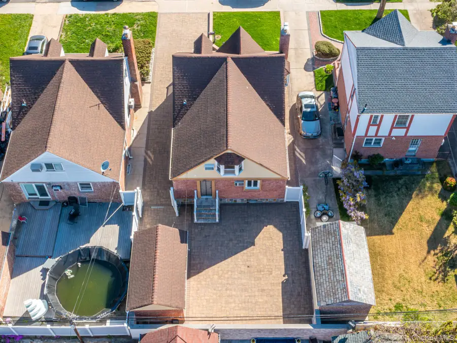 7520 180th Street, Fresh Meadows, NY 11366 - #2