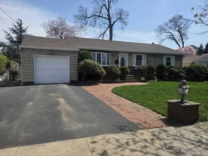 21 Norman Street, Lynbrook, NY 11563 - #1