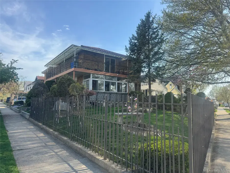 188-21 50th Avenue, Fresh Meadows, NY 11365 - #3