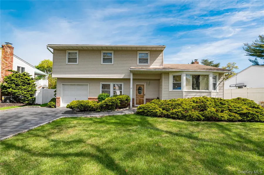 17 Wentworth Drive, Dix Hills, NY 11746 - #2