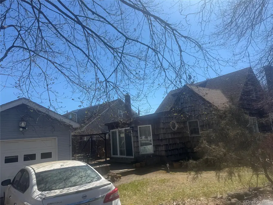 612 Hughes Street, Bellmore, NY 11710 - #3