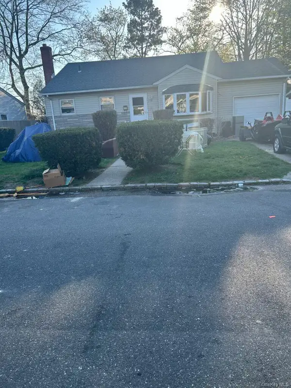 229 Sylvester Streets, Westbury, NY 11590