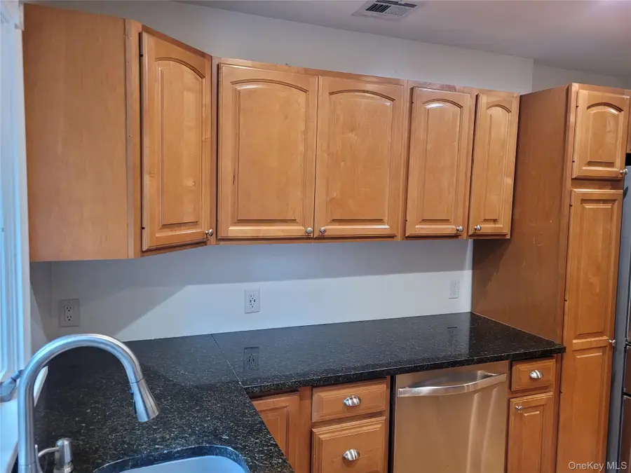 31 Apricot Road, Rocky Point, NY 11778 - #3