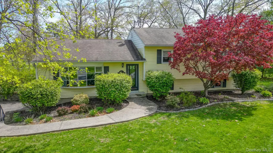 3 Regimental Place, New Windsor, NY 12553 - #2