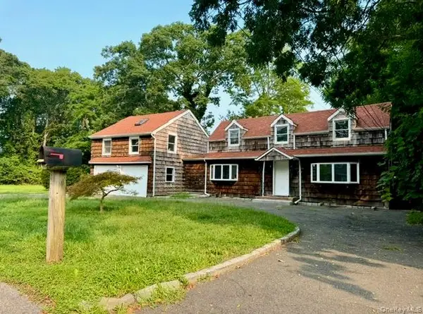 1 Linden Place, Mastic Beach, NY 11951