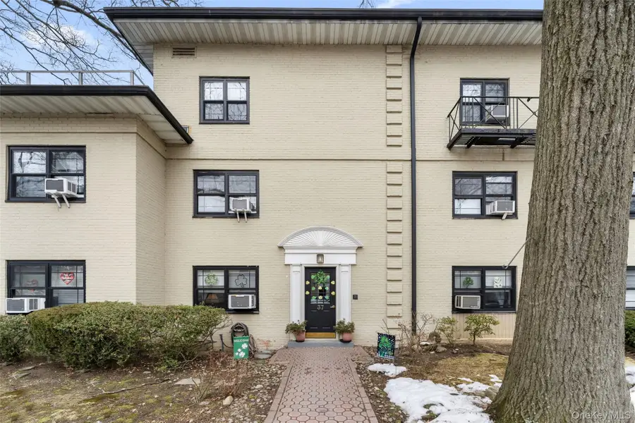 37 Manchester Road #2R, Eastchester, NY 10709 - #2