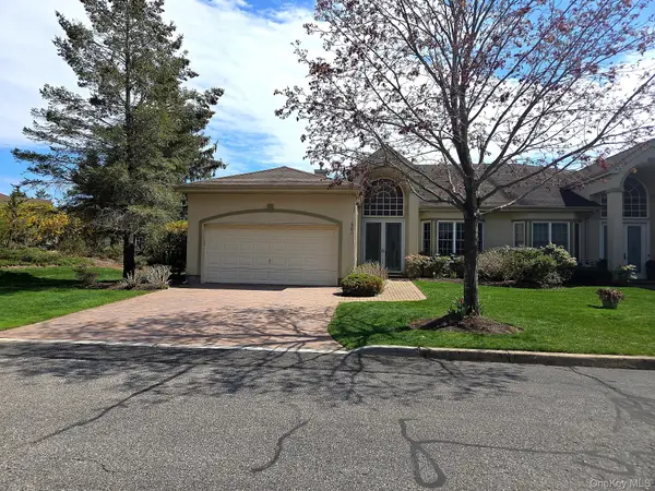 381 Altessa Boulevard, Melville, NY 11747